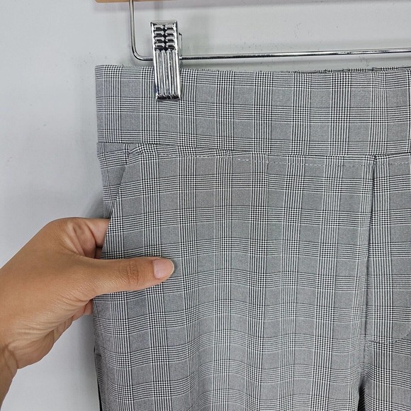 Athleta Gray Cropped Pants - Picture 13 of 13